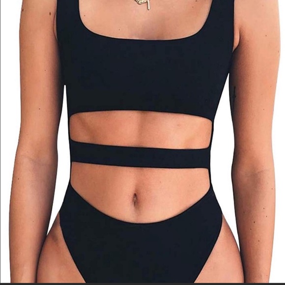 MiXiaoJie Black Cut-Out Bodysuit - Picture 2 of 9